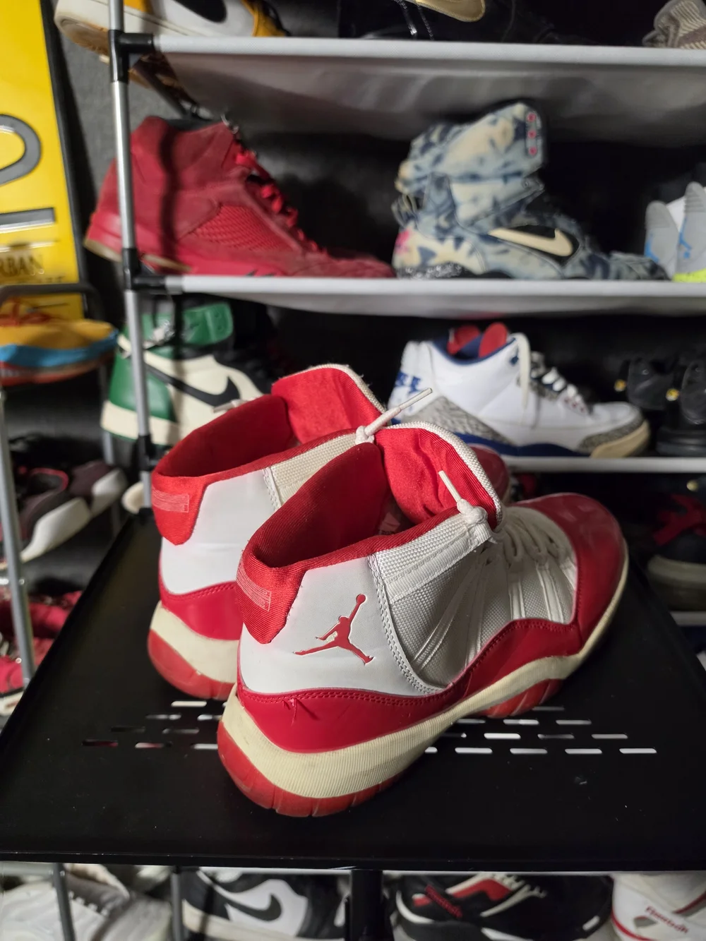 🔥 Jordan Men's Retro High-Top Sneakers Size 11 White Cherry Red